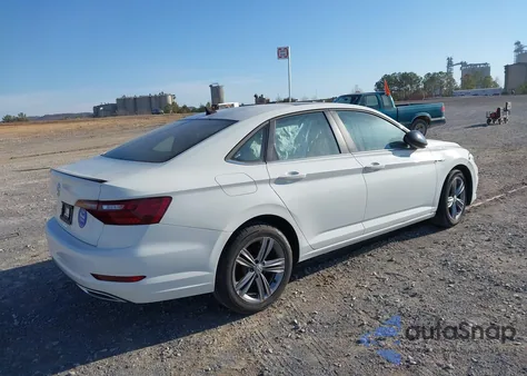 2021 Volkswagen Jetta 1.4T R-Line/1.4T S from USA, damaged, VIN 3VWN57BU1MM065701